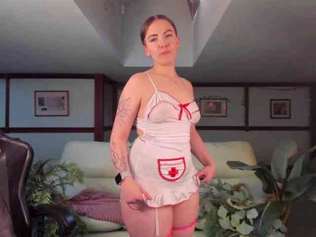 KiraRustle webcam