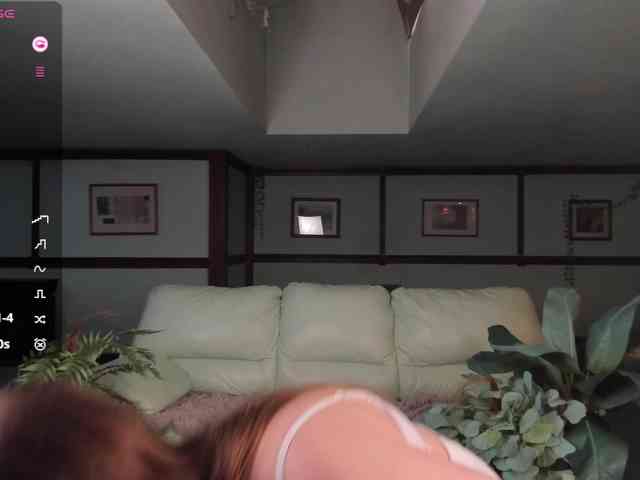 KiraRustle webcam