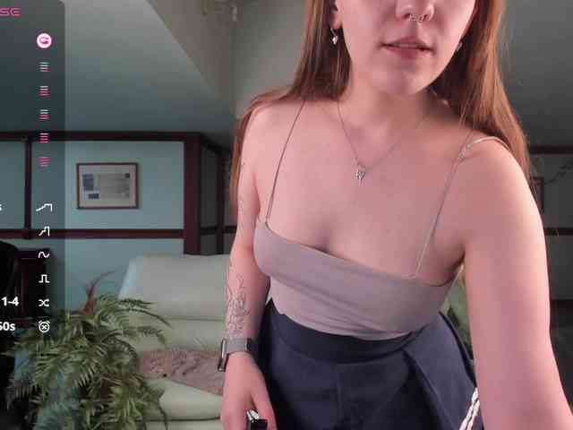 KiraRustle webcam