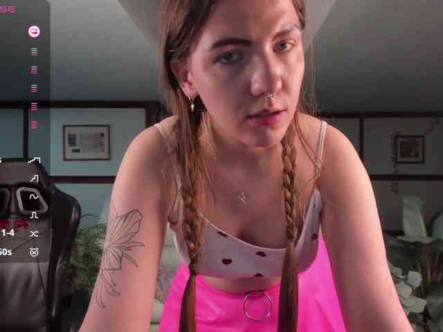 KiraRustle webcam