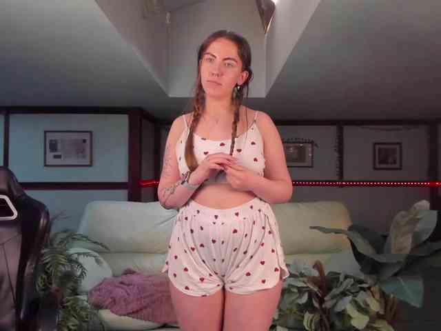 KiraRustle webcam