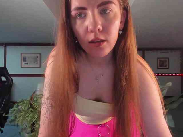 KiraRustle webcam