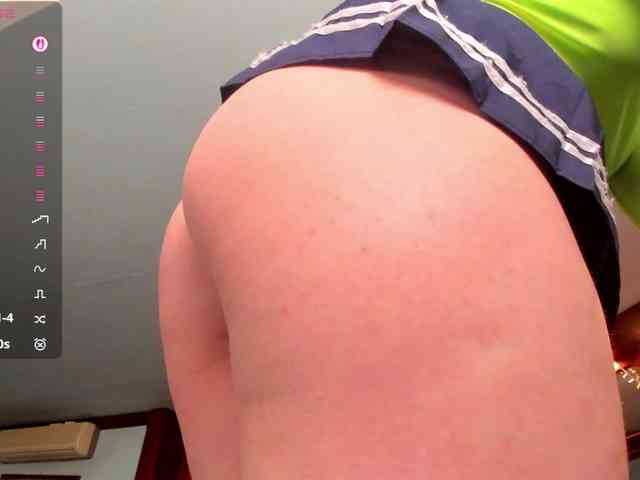 KiraRustle webcam