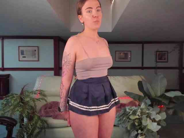 KiraRustle webcam