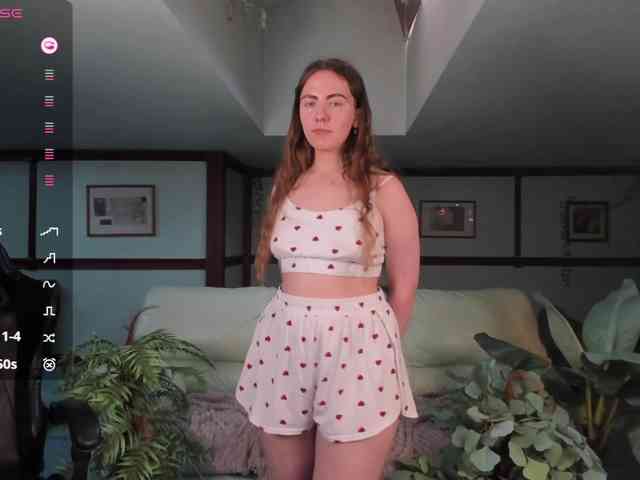 KiraRustle webcam