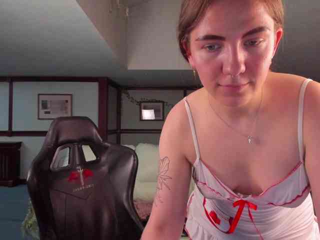 KiraRustle webcam