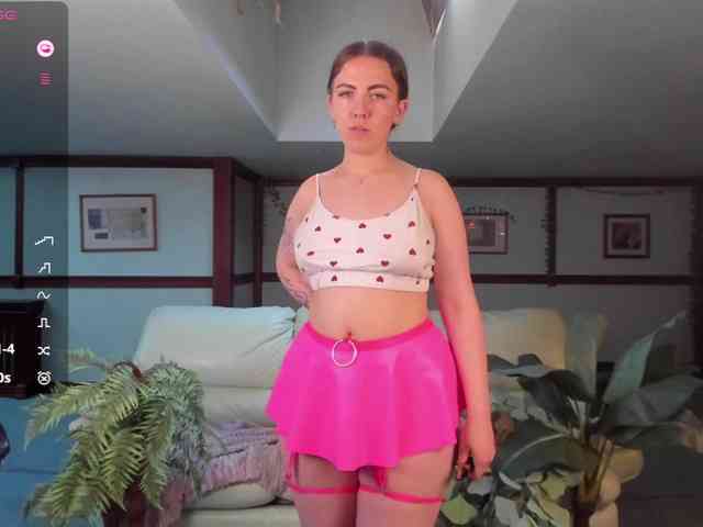 KiraRustle webcam