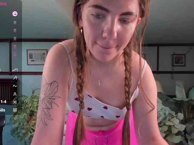 KiraRustle webcam