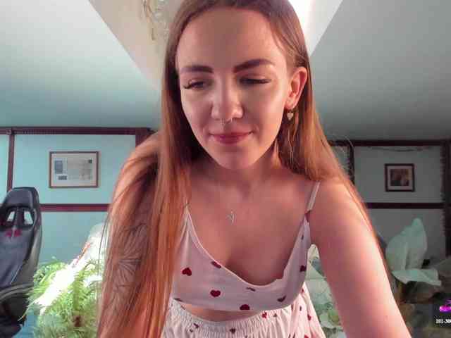 KiraRustle webcam