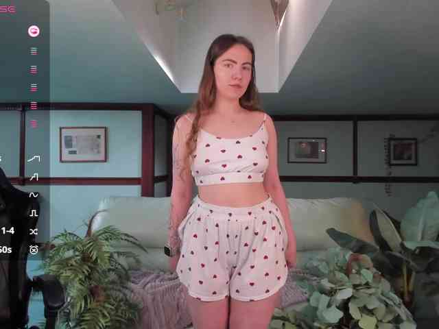 KiraRustle webcam