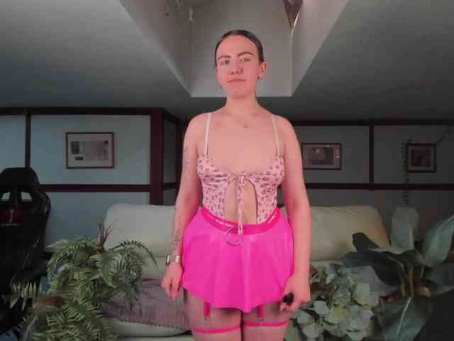 KiraRustle webcam