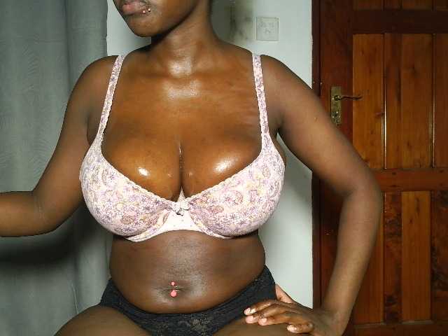 Nuru254 live cam on BongaCams