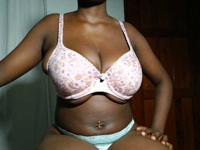 Nuru254 live cam on BongaCams