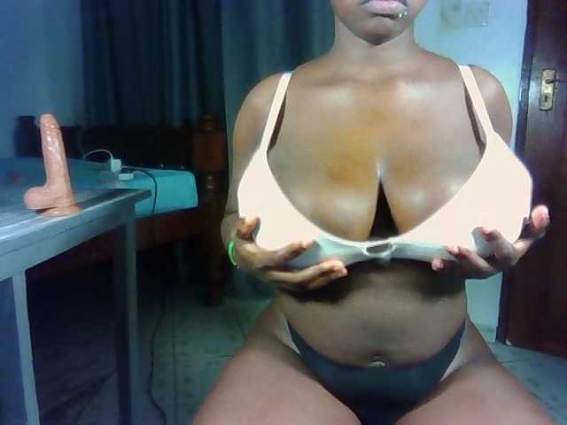 Nuru254 live cam on BongaCams