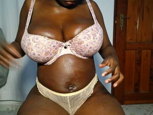 Nuru254 live cam on BongaCams