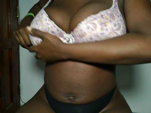 Nuru254 live cam on BongaCams