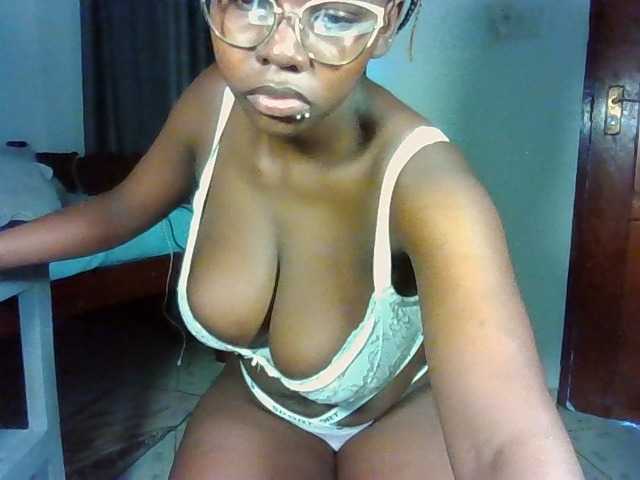 Nuru254 live cam on BongaCams