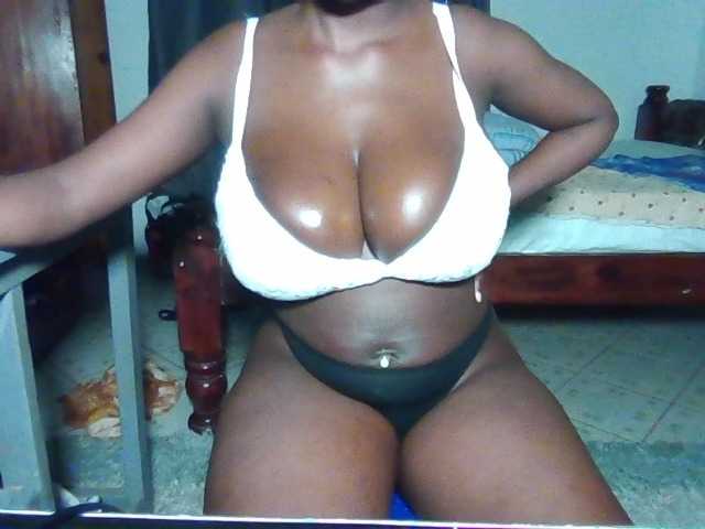 Nuru254 live cam on BongaCams