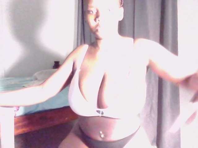 Nuru254 live cam on BongaCams