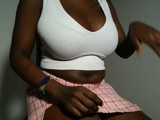 Nuru254 live cam on BongaCams