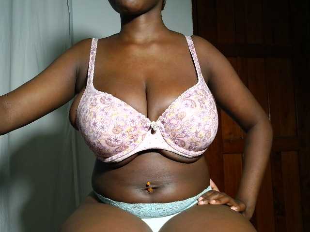 Nuru254 live cam on BongaCams