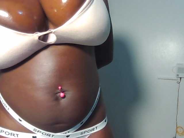 Nuru254 live cam on BongaCams