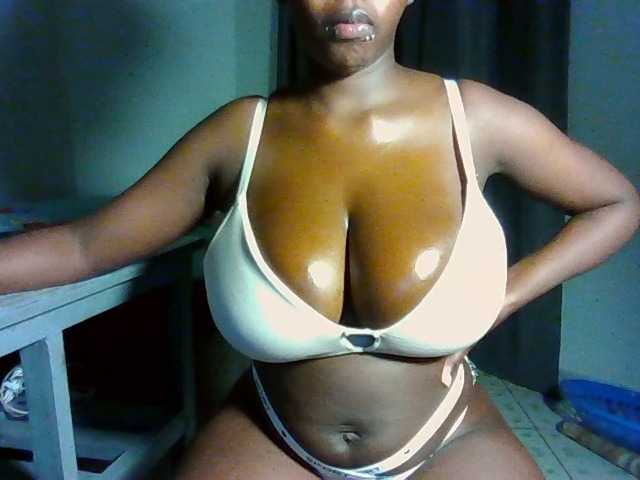 Nuru254 live cam on BongaCams