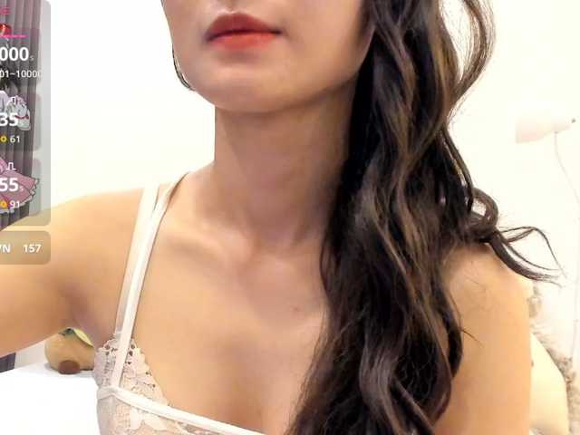 Teahyee, live now on BongaCams