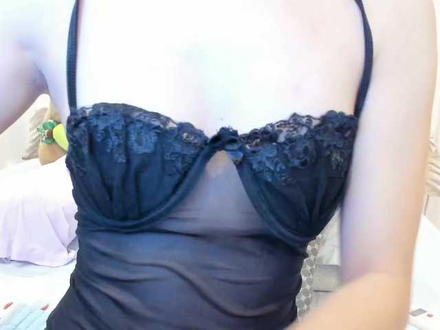 Teahyee live cam on BongaCams