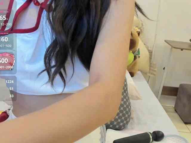 Teahyee's webcam live show