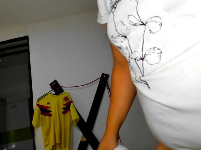 hotandfierylatinos2025 live cam on BongaCams