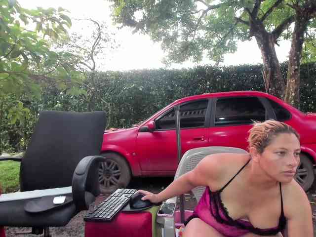 Modelo: hotandfierylatinos2025