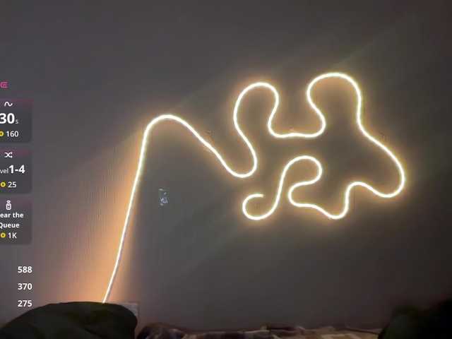  titsDestroy2007 chat room