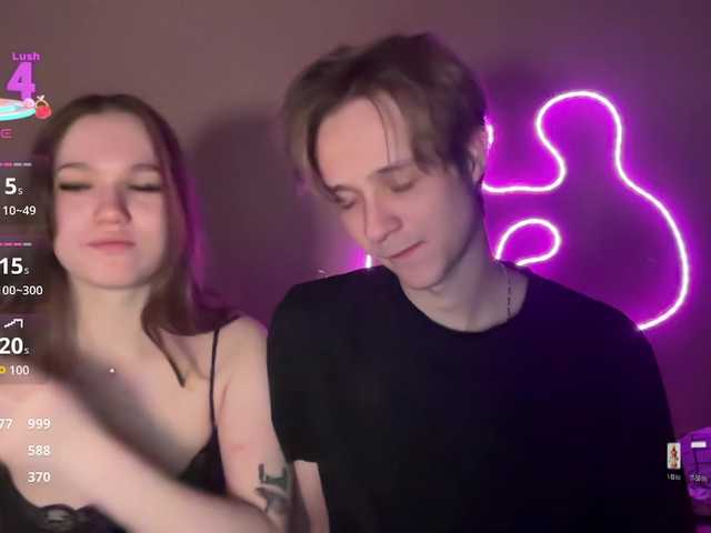 titsDestroy2007 live cam