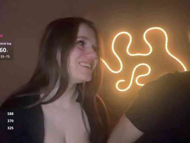 titsDestroy2007 webcam