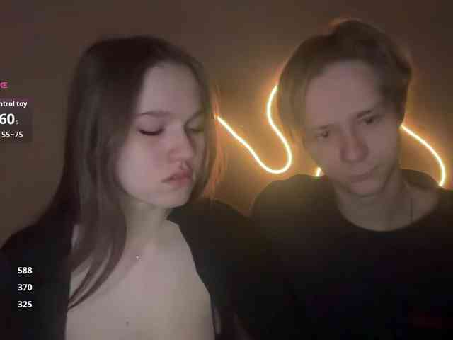 titsDestroy2007 webcam