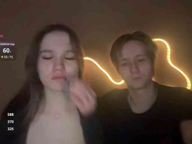 titsDestroy2007 webcam