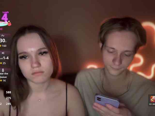 titsDestroy2007 webcam