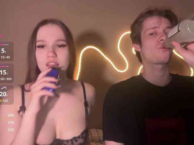 titsDestroy2007 webcam