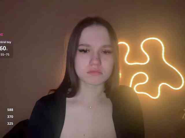 titsDestroy2007 webcam