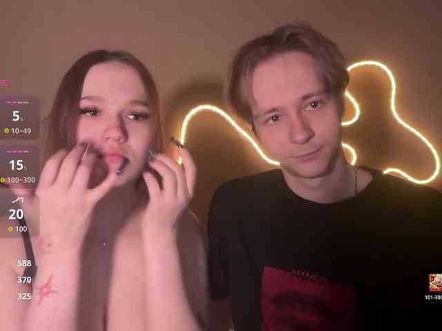 titsDestroy2007 webcam