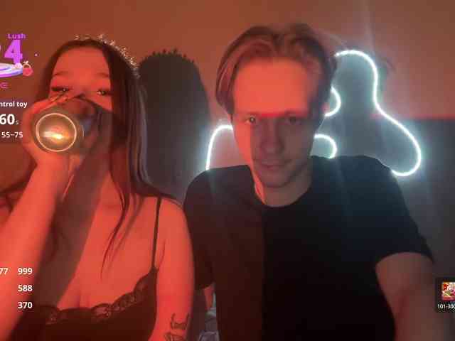 titsDestroy2007 webcam