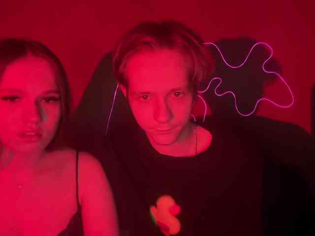 titsDestroy2007 webcam