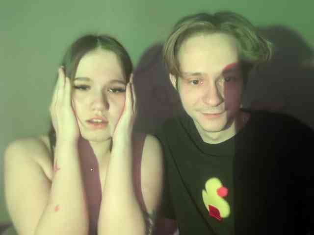 titsDestroy2007 webcam