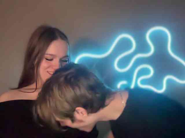 titsDestroy2007 webcam