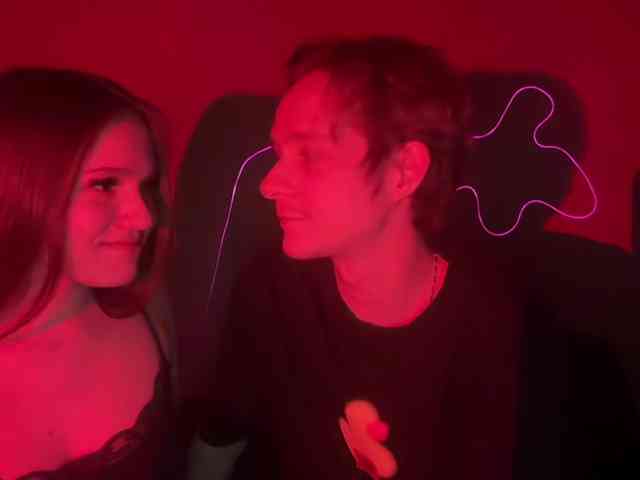 titsDestroy2007 webcam