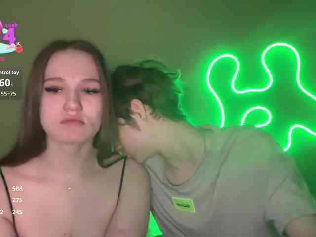 titsDestroy2007 webcam