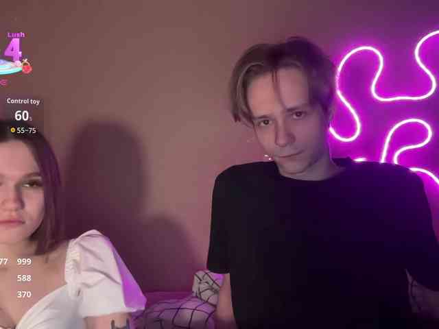 titsDestroy2007 webcam