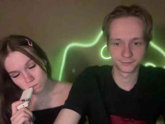 titsDestroy2007 webcam