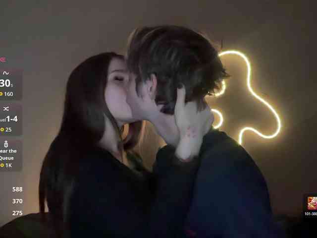 titsDestroy2007 webcam